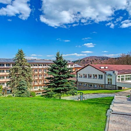 Hotel Kzzg W Polsce, Gornicze Sanatorium Zwiazkowe "Gornik" Iwonicz-Zdrój Exterior foto