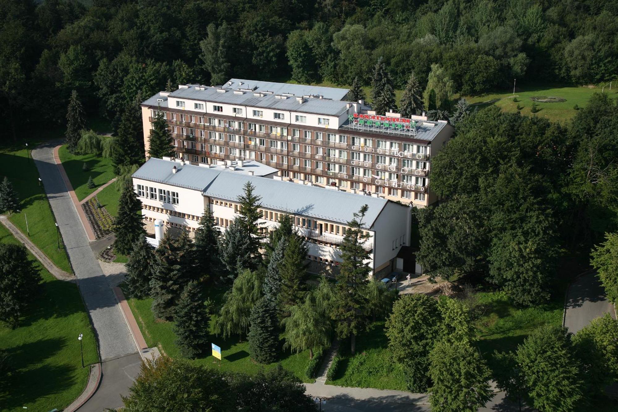 Hotel Kzzg W Polsce, Gornicze Sanatorium Zwiazkowe "Gornik" Iwonicz-Zdrój Exterior foto