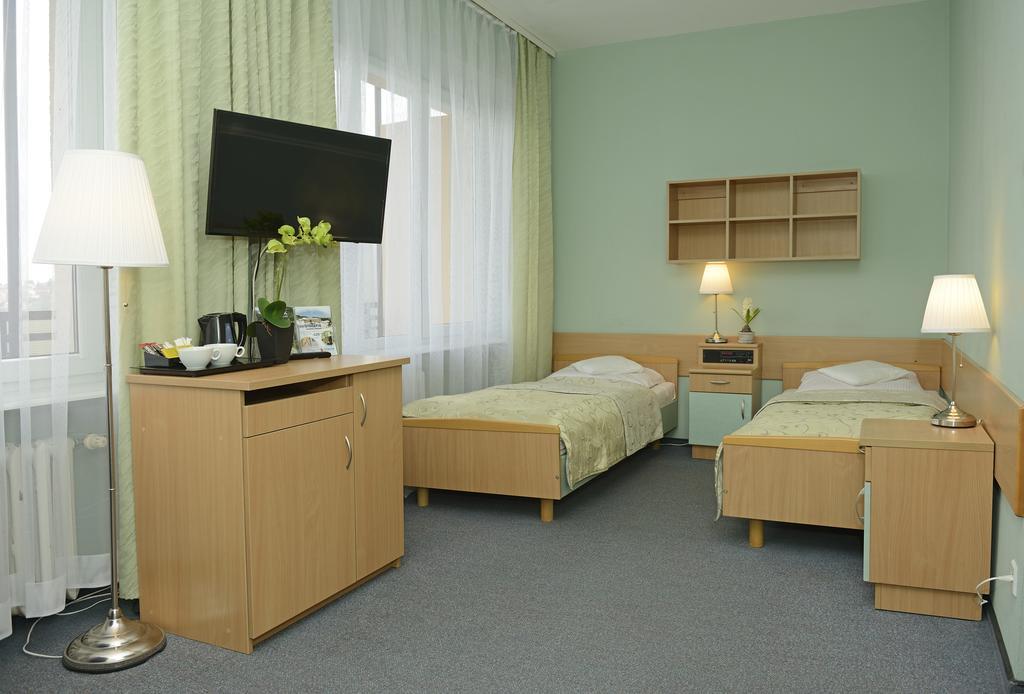 Hotel Kzzg W Polsce, Gornicze Sanatorium Zwiazkowe "Gornik" Iwonicz-Zdrój Habitación foto