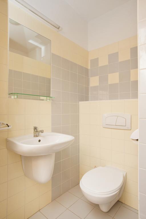 Hotel Kzzg W Polsce, Gornicze Sanatorium Zwiazkowe "Gornik" Iwonicz-Zdrój Habitación foto