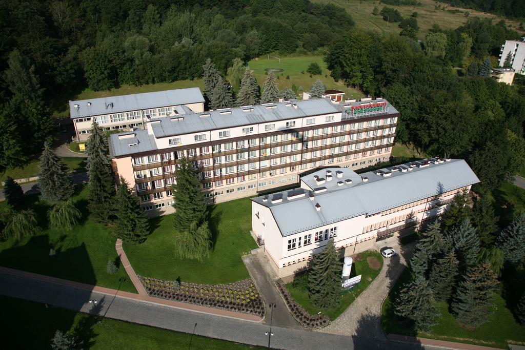Hotel Kzzg W Polsce, Gornicze Sanatorium Zwiazkowe "Gornik" Iwonicz-Zdrój Exterior foto